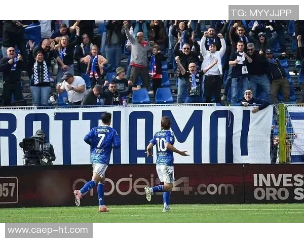 中超精彩对决本菲卡与热刺战成平局争议判罚引发全场热议