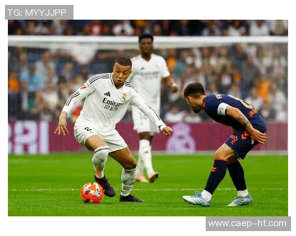 中超精彩对决皇马与那不勒斯战平战术分析引发全场热议 中超精彩对决皇马与那不勒斯战平战术分析引发全场热议