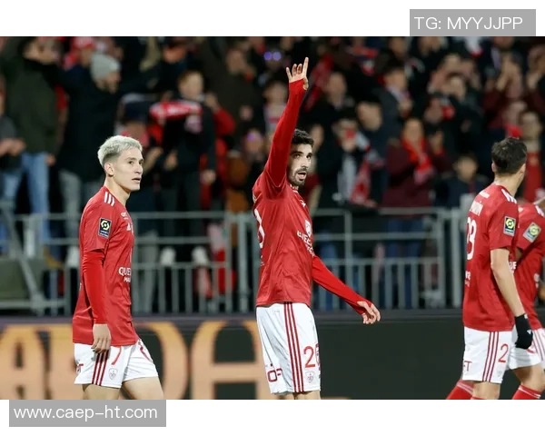 热刺逆袭拜仁6比2全场沸腾转会传闻再起波澜 热刺逆袭拜仁6比2全场沸腾转会传闻再起波澜